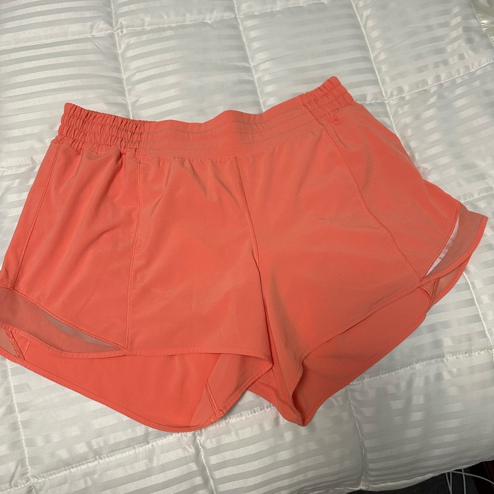 Lululemon Hotty Hot 4in short